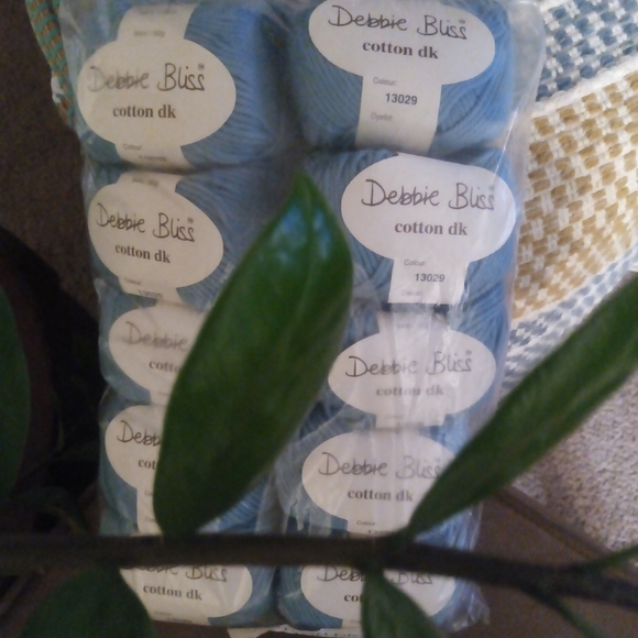 Lot of 5 Skeins of Debbie Bliss Cotton DK Yarn in Blue - Picture 10 of 10